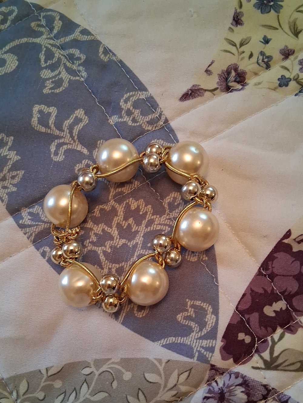 Gold Pearl Statement Bracelet. Nwot